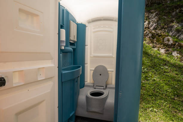 Best VIP or Luxury Restroom Trailers  in Burgin, KY